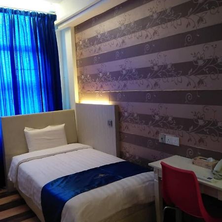 4Orty Inn Бінтулу Екстер'єр фото
