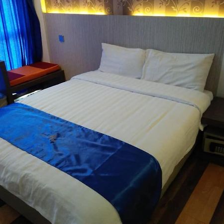 4Orty Inn Бінтулу Екстер'єр фото