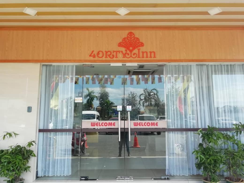 4Orty Inn Бінтулу Екстер'єр фото