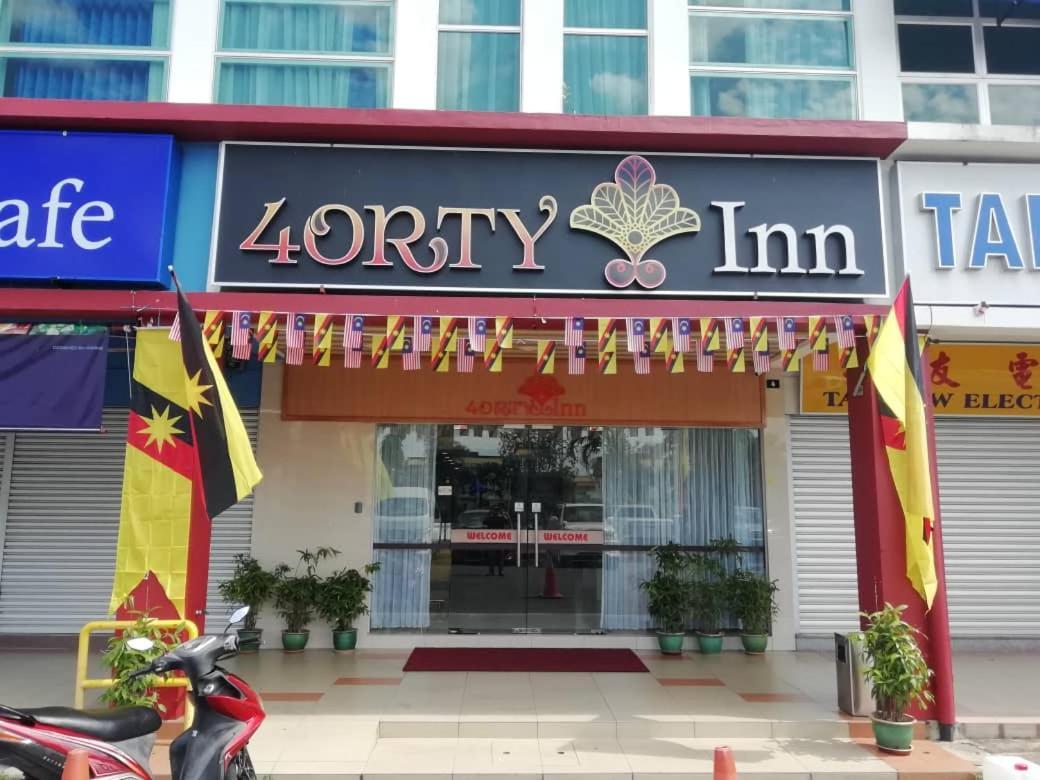 4Orty Inn Бінтулу Екстер'єр фото