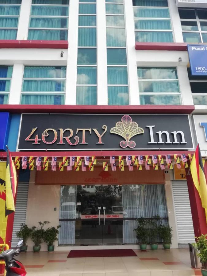 4Orty Inn Бінтулу Екстер'єр фото