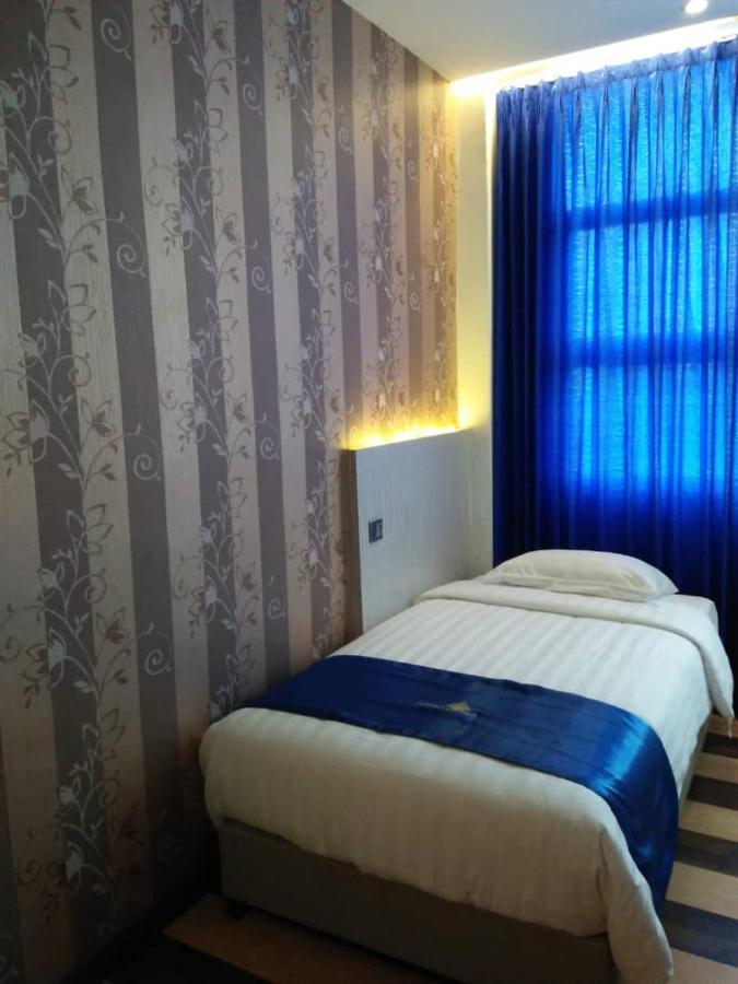 4Orty Inn Бінтулу Екстер'єр фото